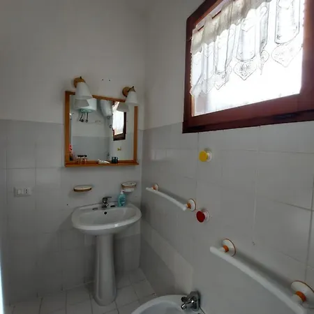 A 350 M Dal Mare Semesterbostad *